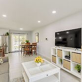 Near Top Attractions: Deck Dining at Severn Home!