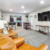 1 Mi to Dtwn Casper: Homey Getaway w/ Yard!