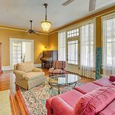 1 Mi to Dtwn Meridian: Historic Home w/ Porch!