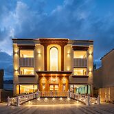 Charmwood Hotel