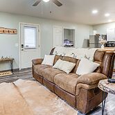 1 Mi to Hunting: Cozy & Secluded Stout Cabin