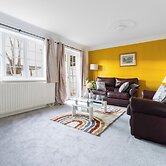 4-bed Home in Purley Near Gatwick Airport London