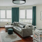 Chic Metro-side Apartment