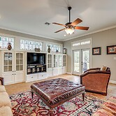 Near Golfing & Parks: Serene San Antonio Home