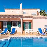 Villa Santa Maria With 3 Bedrooms and 4 Bathrooms