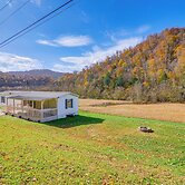 Near ATV & Hiking Trails: Home w/ Deck in Oneida!