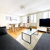 Beautiful Old Building Apartment In The Center