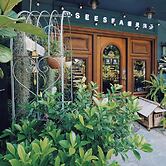sees the sea and sea view boutique B&B