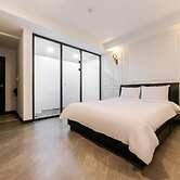 Elysee Hotel
