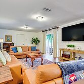 6 Mi to Beaches: Modern Bradenton Getaway!