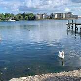 Stylish Comfotabe Riverside Cottage