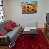 Motel Style Unit in the Heart of Collingwood