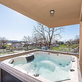 Apartment Near Beach With sea View