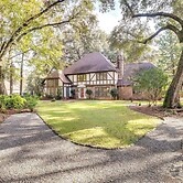 Pets Welcome, Golf Course View: Legend Oaks Home!