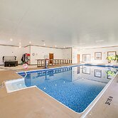 8-acre Bridgman Oasis: Pool, Hot Tub & Game Room