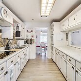 8 Mi to Jackson State University: Peaceful Getaway