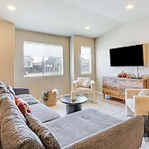 10 Mi to Fort Carson: Newly Built Townhome!