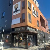 The Essence Hotel AT JFK