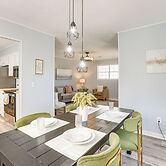 Walk to Downtown & Coffee Shop: Thomasville Escape