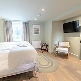 Glan Yr Afon Riverside