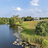 Stocked Fishing Ponds: Texas Getaway w/ Cows!