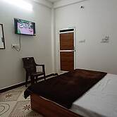 Goroomgo Shree Ram Kuti Homestay Ujjain