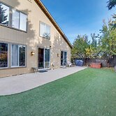 Ski Getaway w/ Hot Tub: Reno Home By Attractions