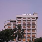 Arrival Beach and Spa at Gulhi