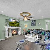 48A Luxury Lake Home w Massage Meditation Gym A C