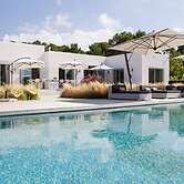 Gorgeous Villa With Views