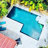 Beachside Bliss Lush Private Pool BBQ King Bed