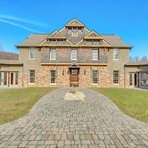 Private Hot Tub: 'bays View Lodge' in Kingsport!
