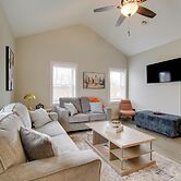 < 1 Mi to Lake Ontario: Oswego Group Retreat