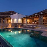 Charming Villa Near Ftelia Beach