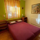 Classic and Modern Umag Apartment With Terrace and BBQ