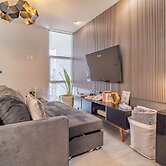 Luxurious 5-bedroom House With Air-conditioning & Private Rooftop in J