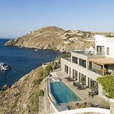 Waterfront Villa With Private Pool