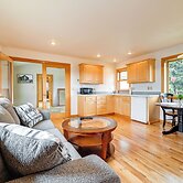 Romantic Vineyard Getaway in Oakland: Mtn Views!