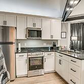 7 Mi to Ocean: Myrtle Beach Condo w/ Deck