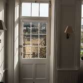 Garden Flat Apartment in Grosvenor Place