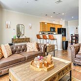 2 Mi to Texas A&m: Unit w/ Pool & Hot Tub Access