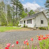 < 3 Mi to Uconn: Peaceful Home on Pine Lake