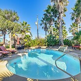 Private Pool, Deck & Patio: Galveston Oasis!