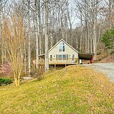 5 Mi to Blue Ridge Parkway: Mountain Cabin in Cana