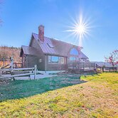 Hot Tub, Fire Pit & Grill: Remote Springfield Home