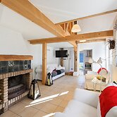 Eppe Timbered Retreat