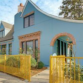 Shop, Dine & Explore Pasadena! The Lincoln Home