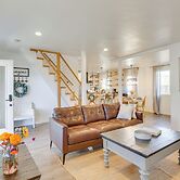 Unique Stay: Alpine 'mariposa Farmhouse' w/ Views!