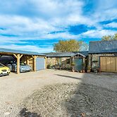 Meagill Cottage, Sleeps 4 With Hot Tub & Parking