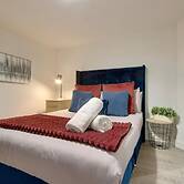 Southsea Apartment-Parking-Pool-Hot tub
